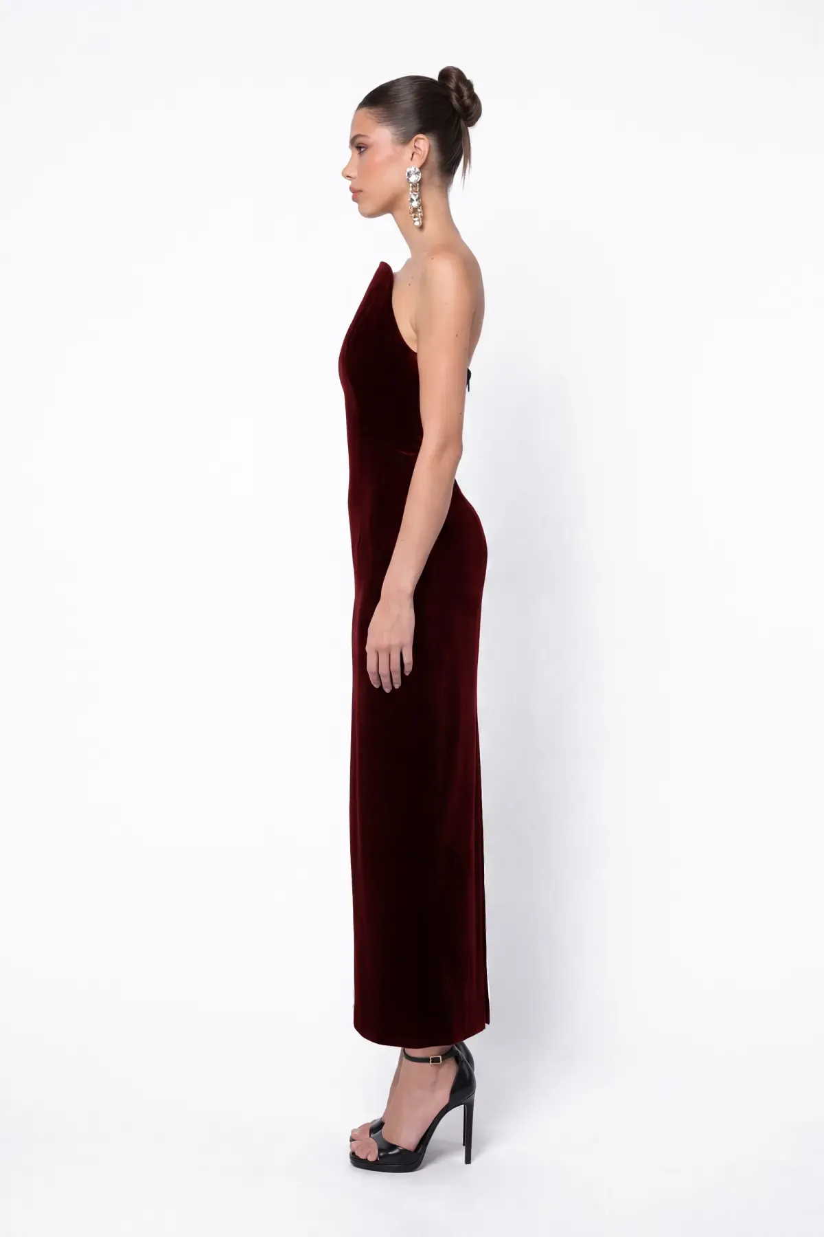 BORDO KADİFE BODYCON MİDİ ELBİSE