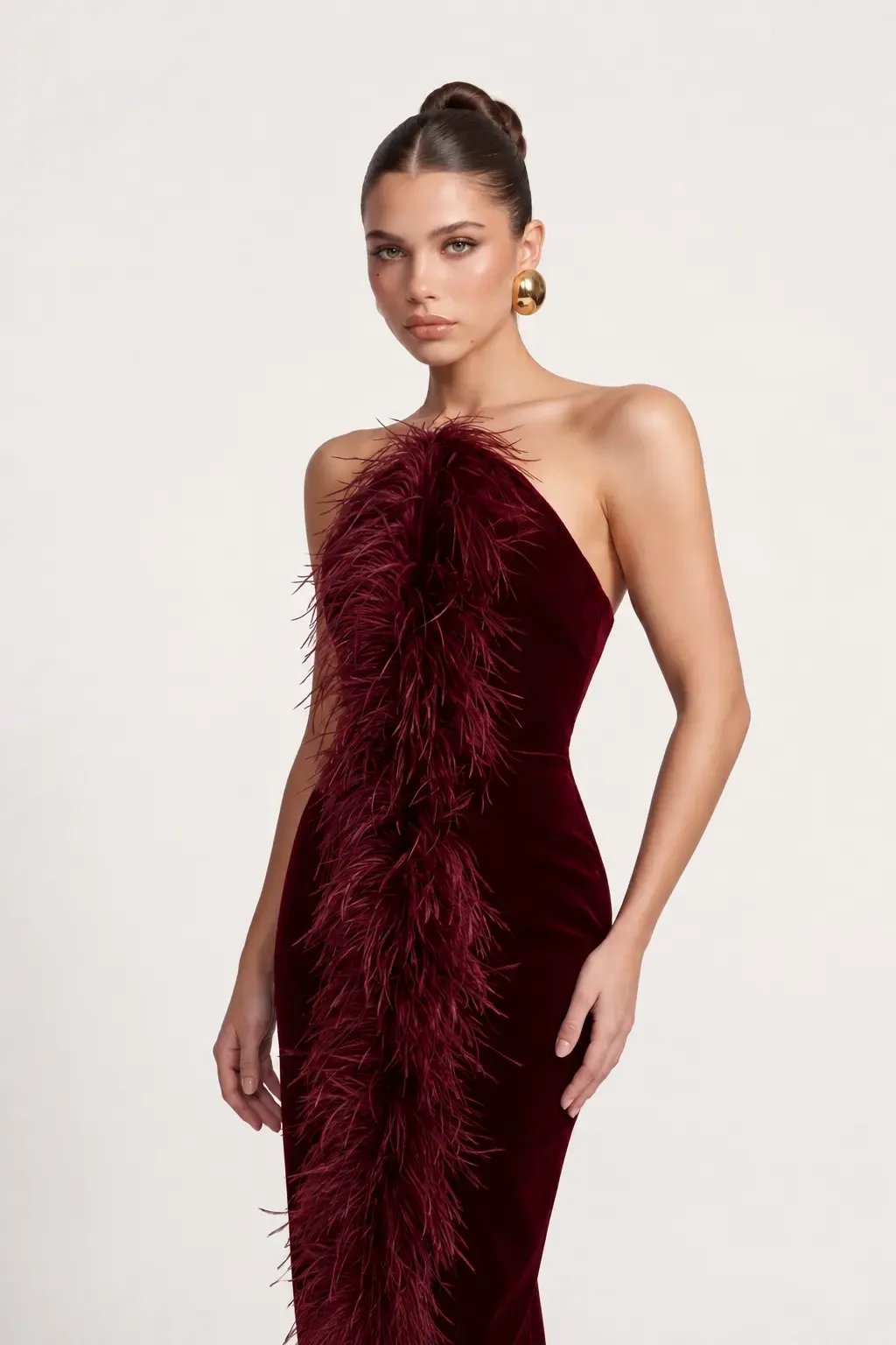 BORDO TÜY DETAYLI KADİFE BODYCON MİDİ ELBİSE