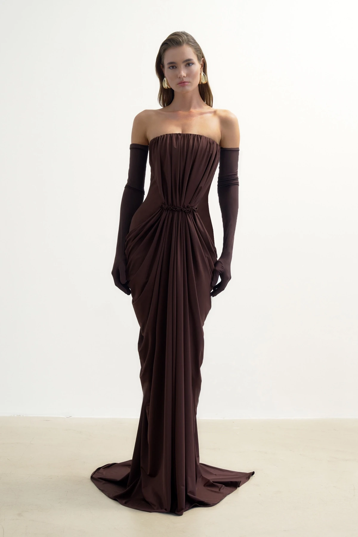 BROWN STRAPLESS MAXI DRESS WITH DRAPED DETAIL