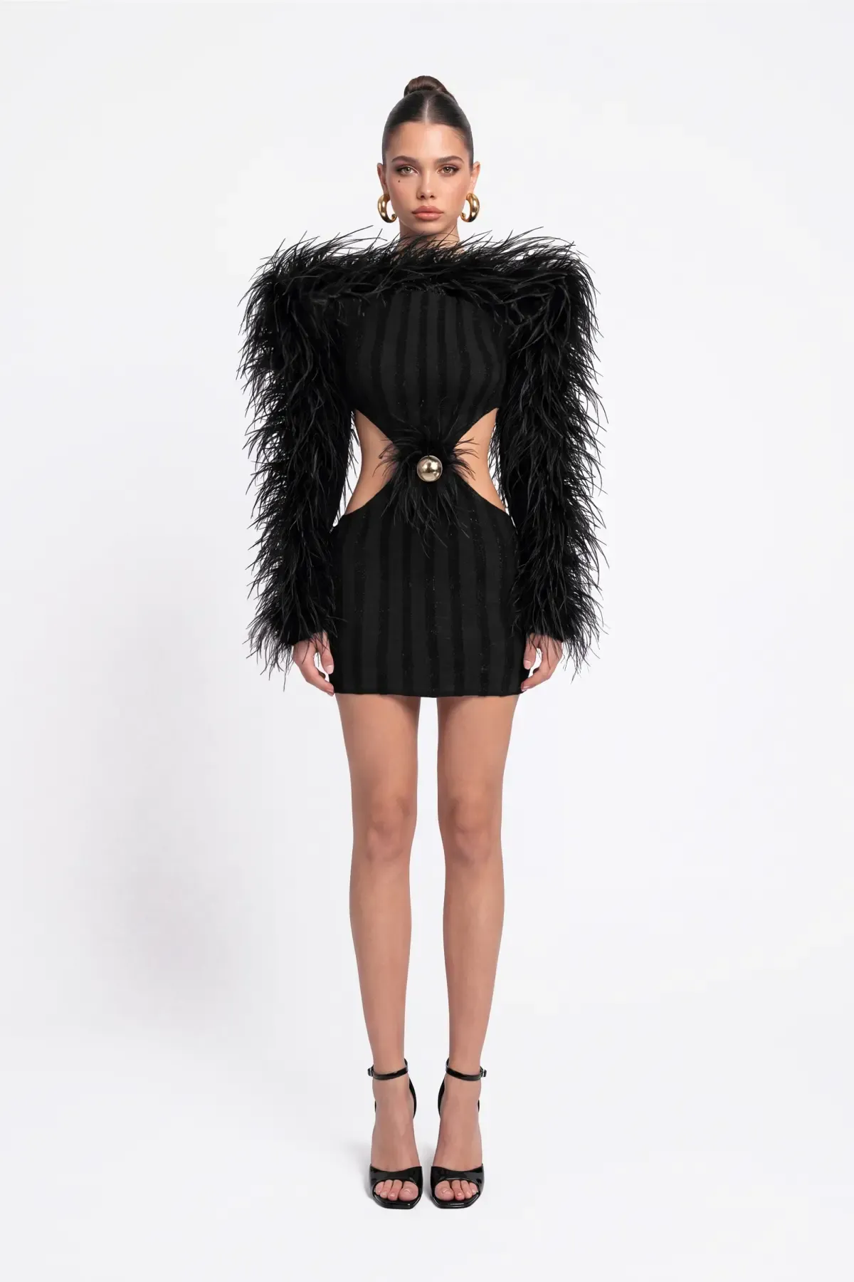 SİYAH TÜY DETAYLI CUT-OUT KADİFE ŞERİTLI MİNİ ELBİSE