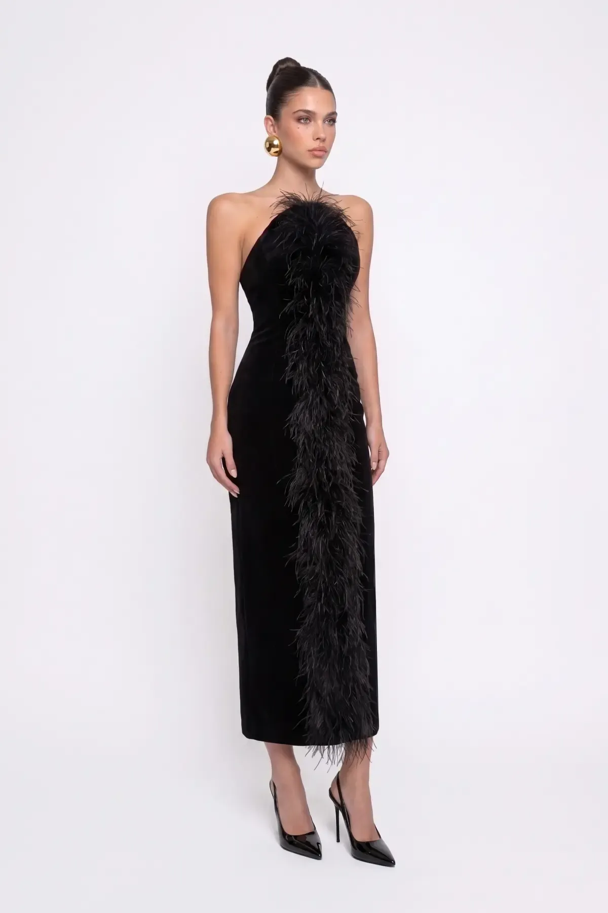 SİYAH TÜY DETAYLI KADİFE BODYCON MİDİ  ELBİSE