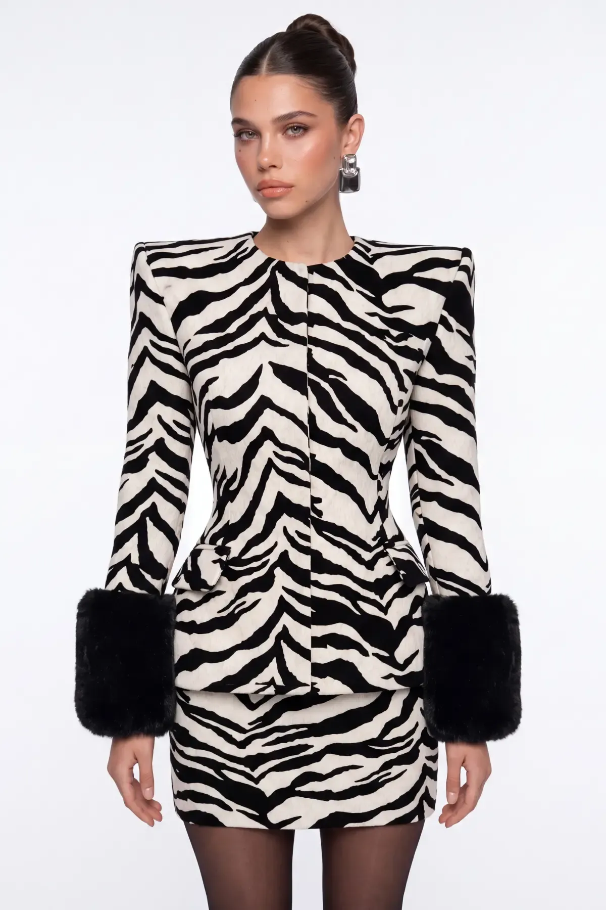 ZEBRA DESENLİ KÜRK DETAYLI TAY TÜYÜ CEKET