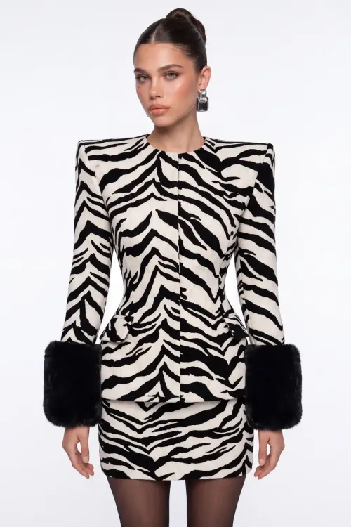 ZEBRA DESENLİ KÜRK DETAYLI TAY TÜYÜ CEKET