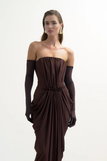 BROWN STRAPLESS MAXI DRESS WITH DRAPED DETAIL