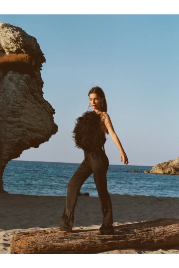 FEATHER DETAIL HALTER COLLAR TOP PANTS SET