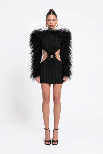 SİYAH TÜY DETAYLI CUT-OUT KADİFE ŞERİTLI MİNİ ELBİSE